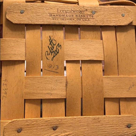 Longaberger square basket with handle and liner - Picture 3 of 6